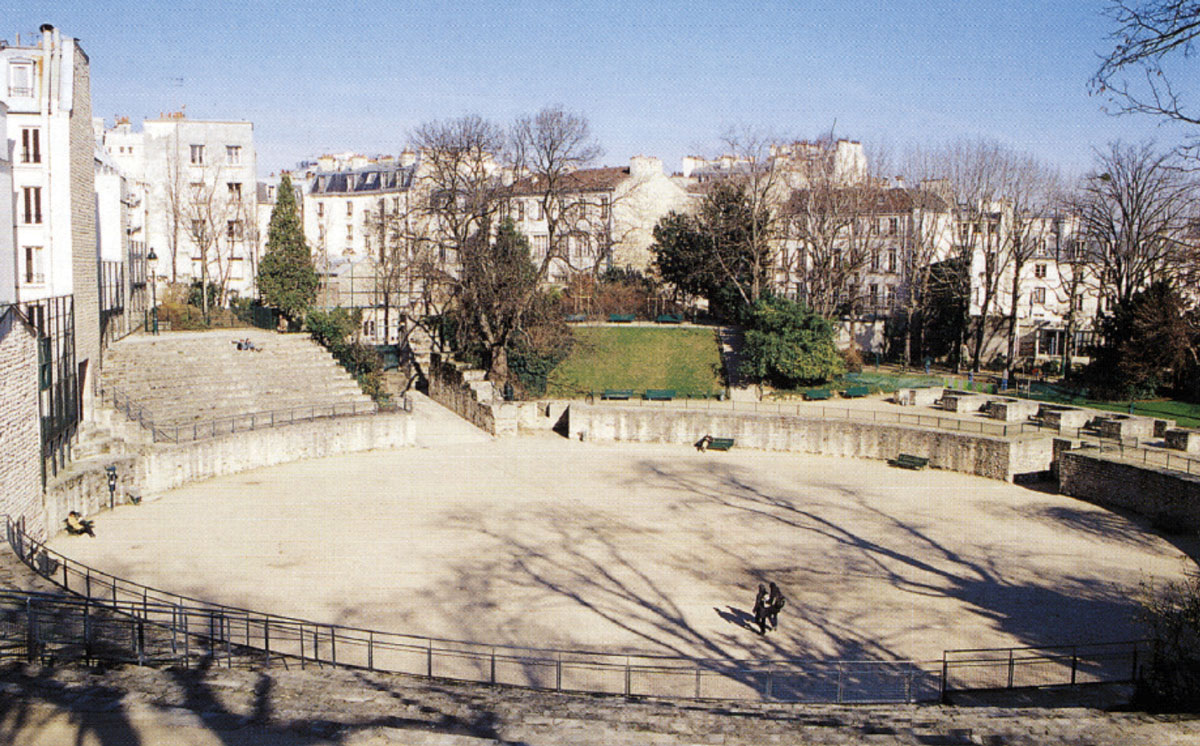 A contemporary photograph of the arènes de Lutèce.