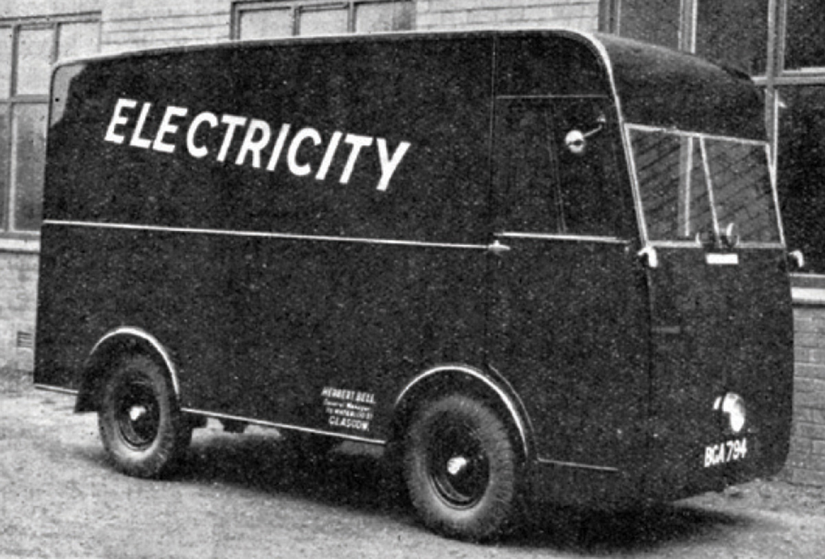 A photograph of a Victor delivery van, United Kingdom, nineteen thirties.