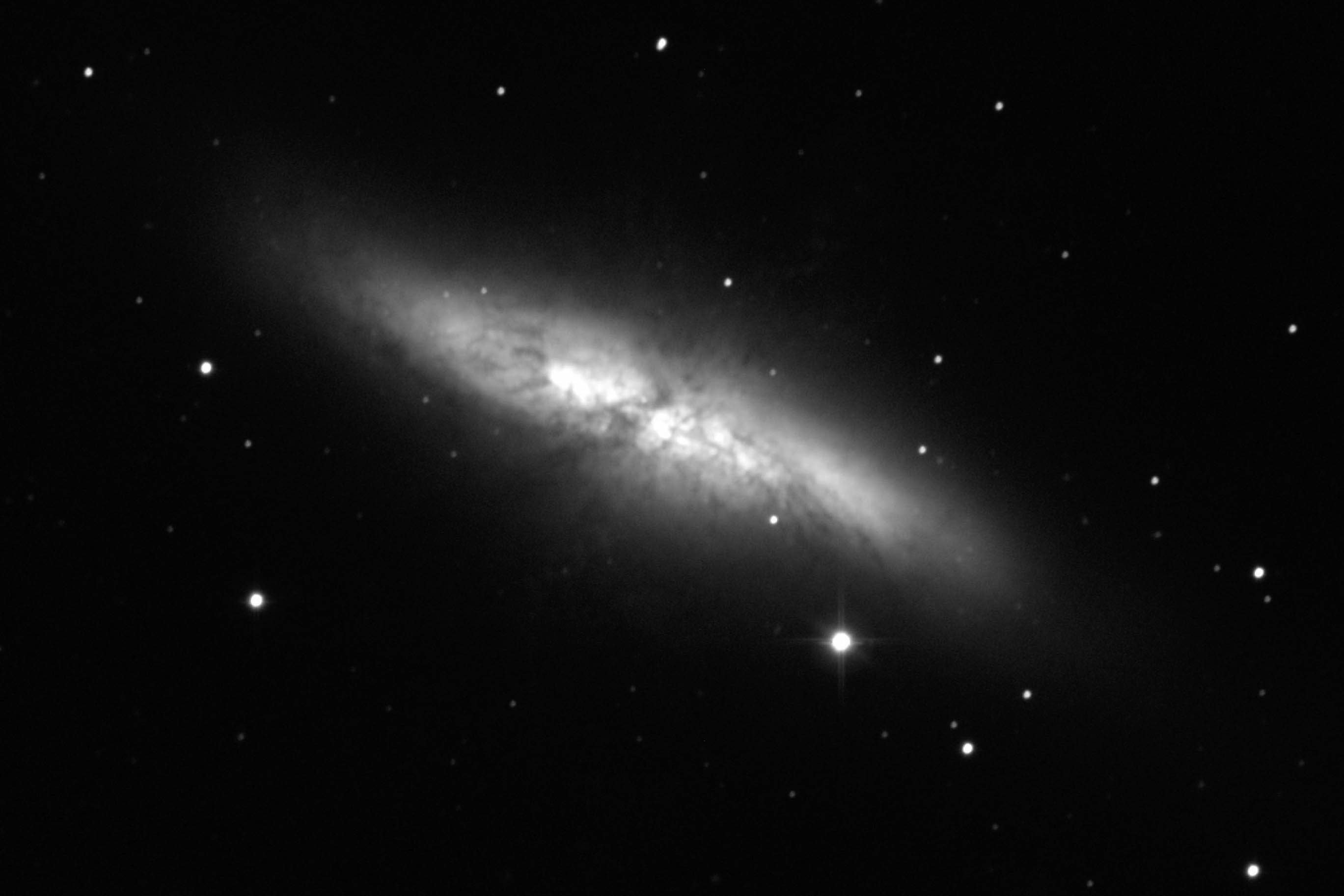 A 1994 composite color image of M82, or 