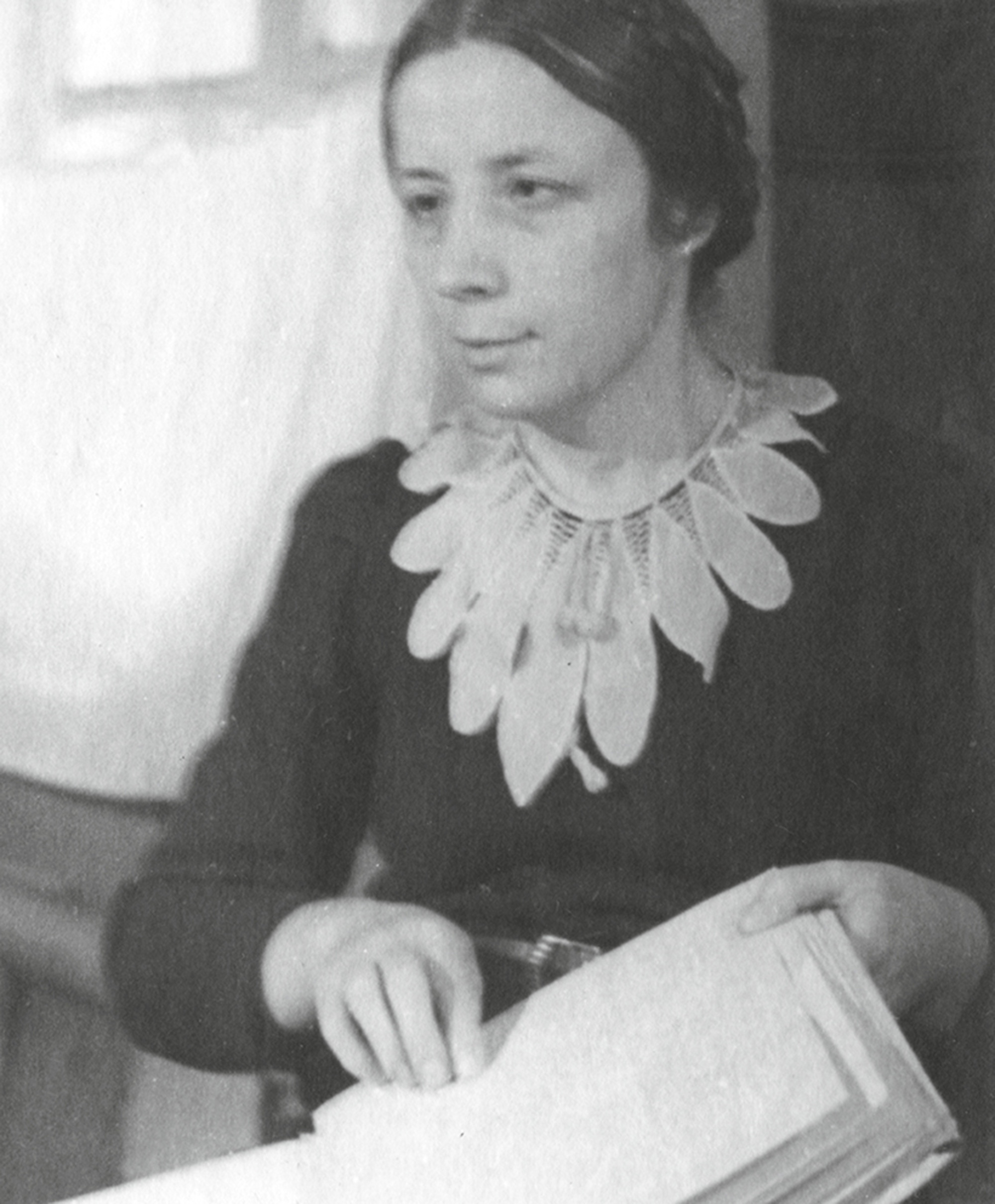 A nineteen thirties photograph of Olga Skorokhodova.