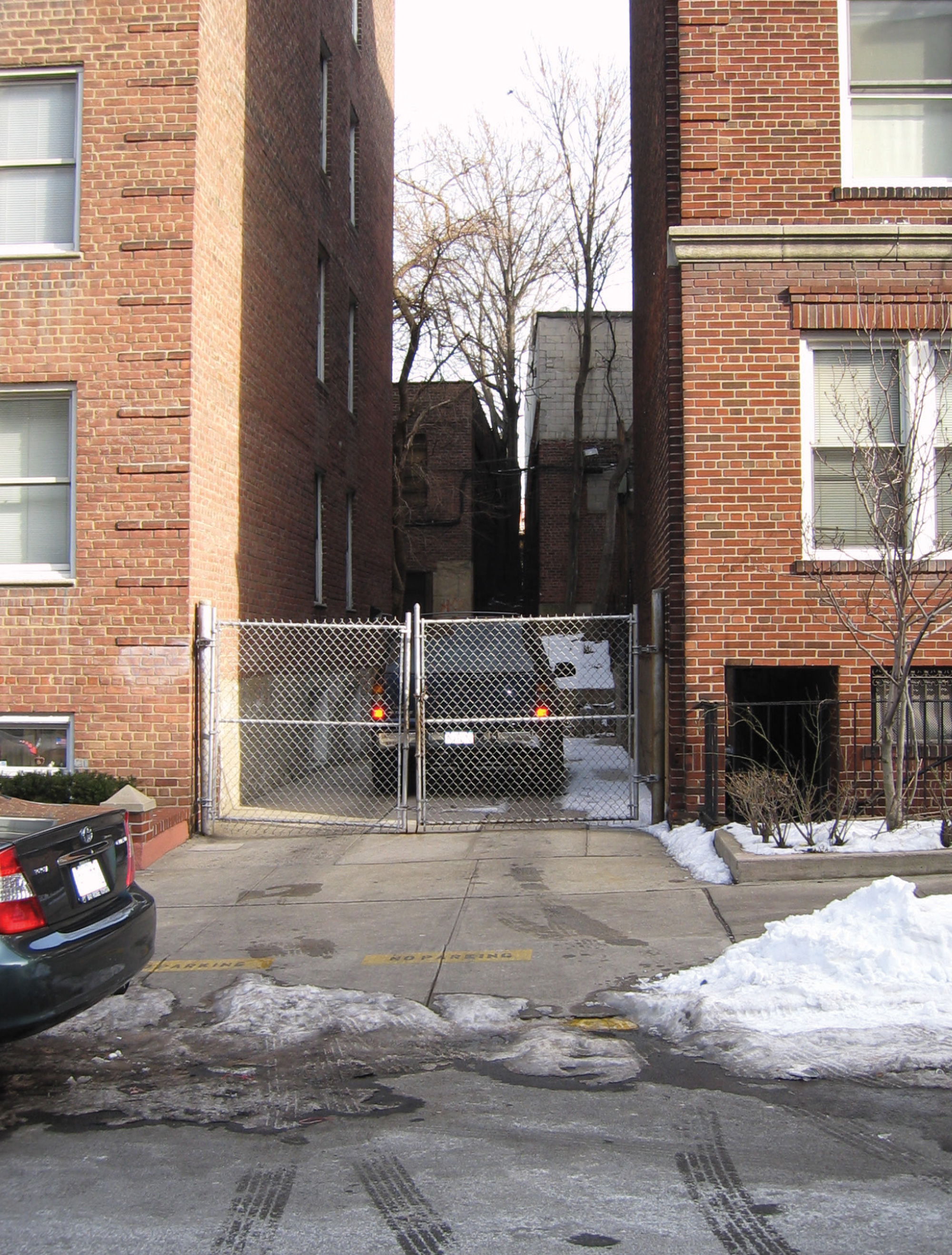 Photograph of block 2497, lot 42, Queens, between 69th St & 70th St on 53rd Drive.