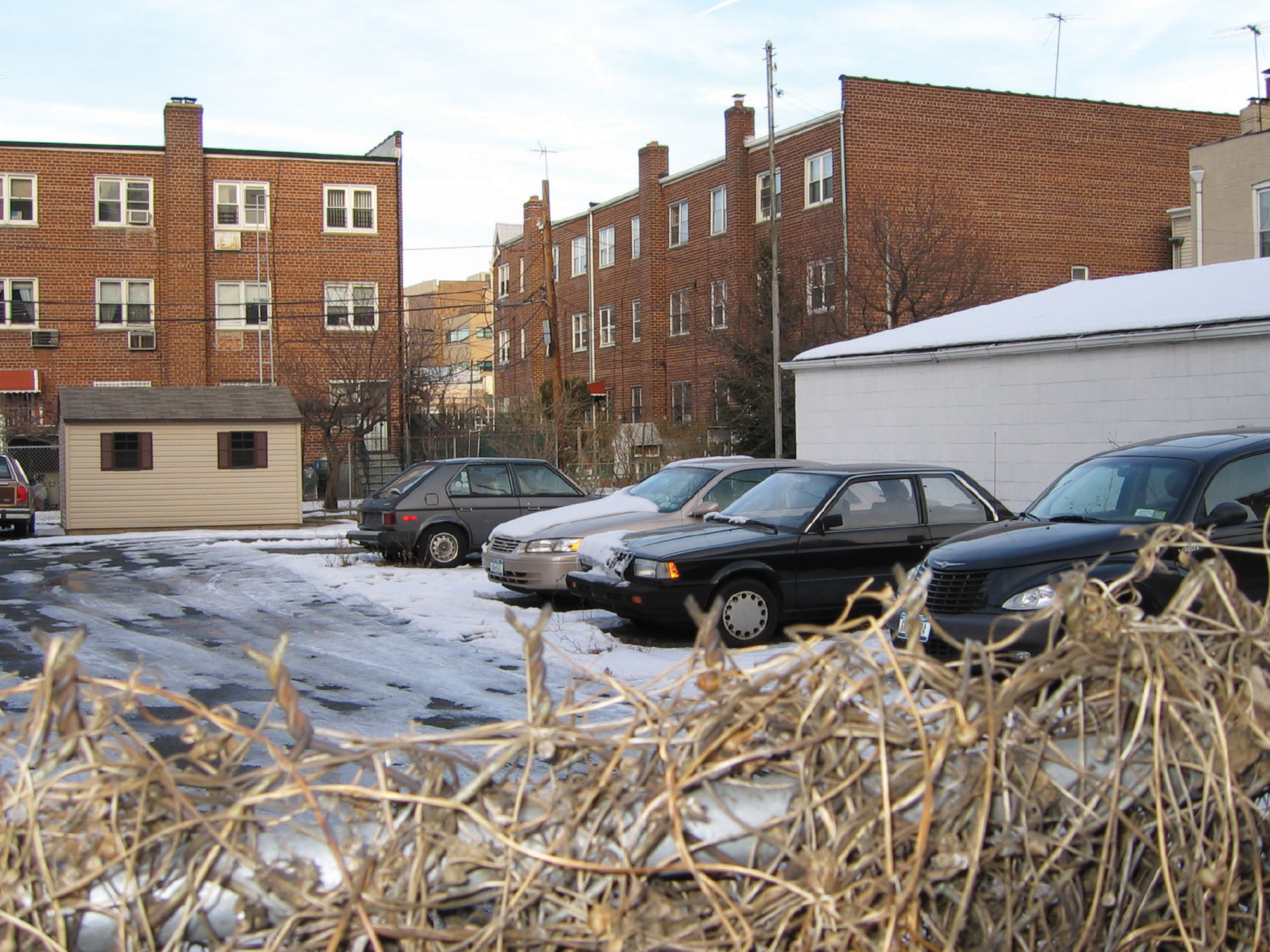 Photograph of block 556, lot 103, Queens, framed by 21st St, 33rd Ave, 23rd St & 33rd Rd.