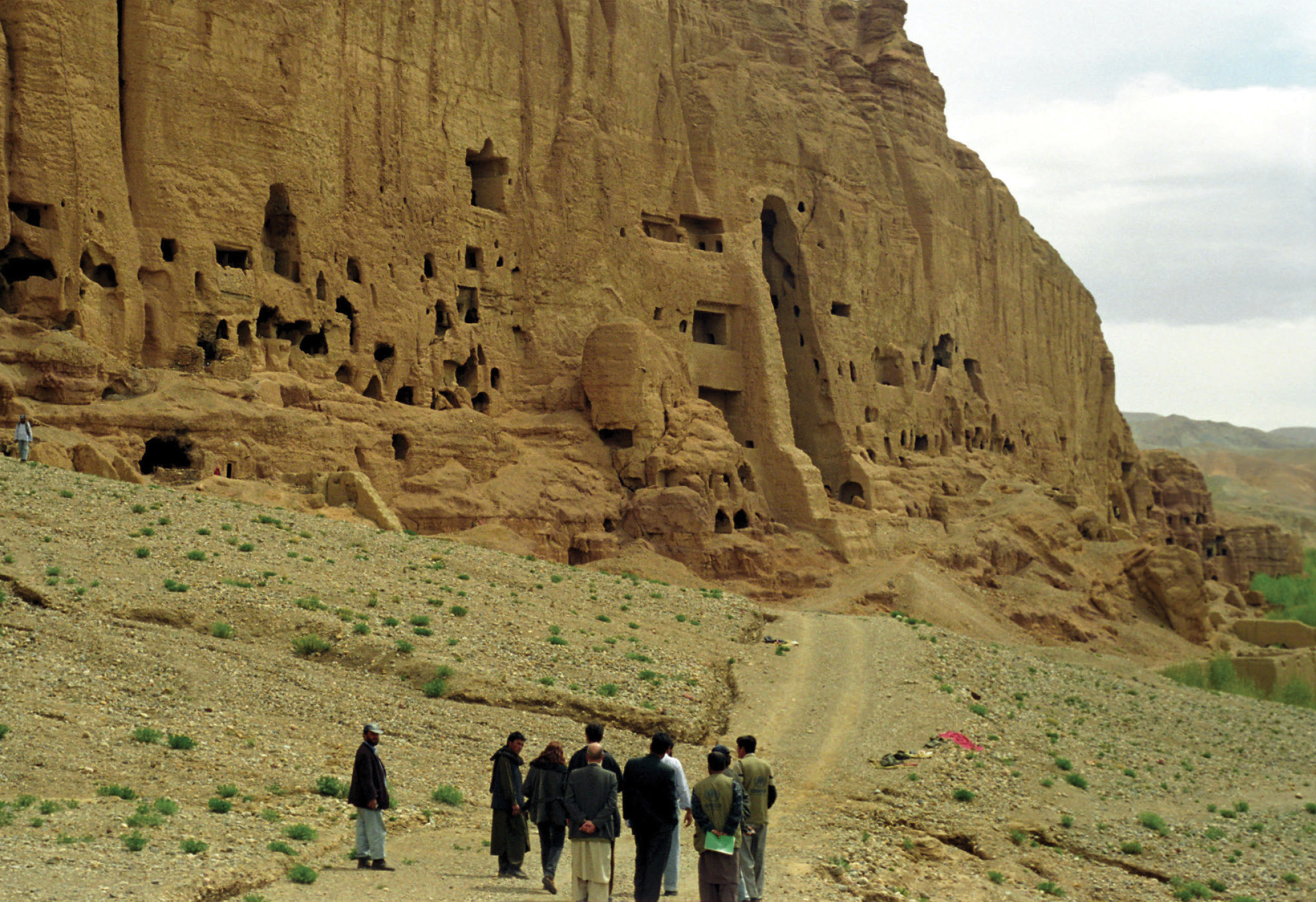 Пещерный монастырь в долине Бамиан