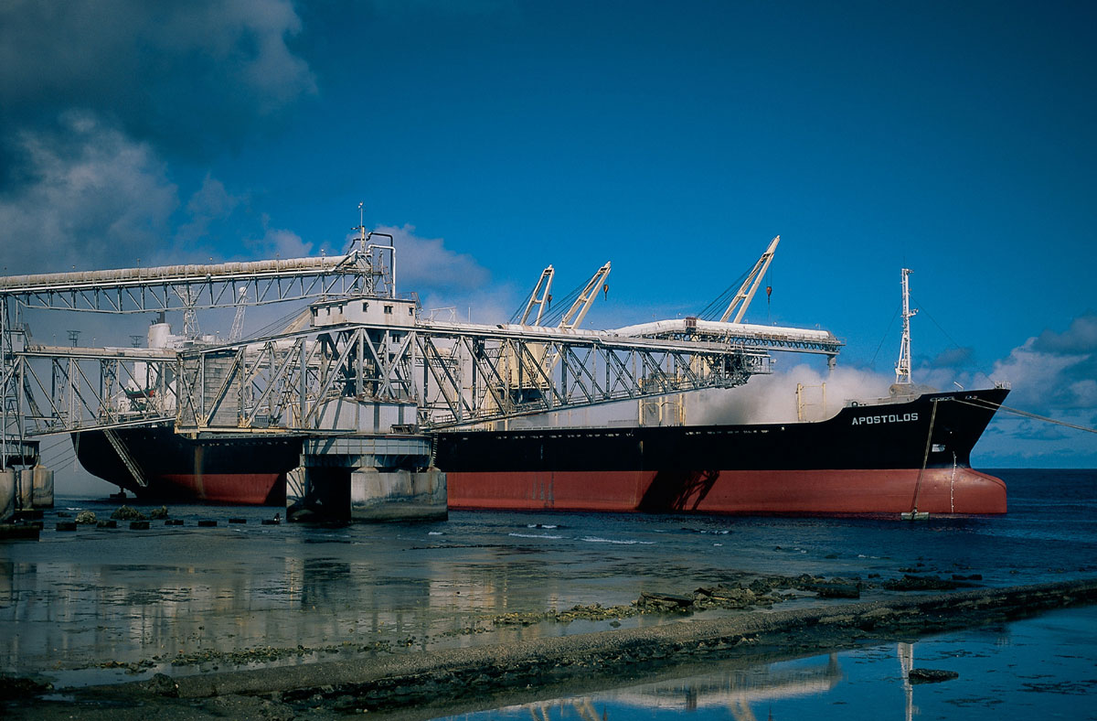 Nauruian phosphate ore being loaded onto a ship.
Photos Carl McDaniel.