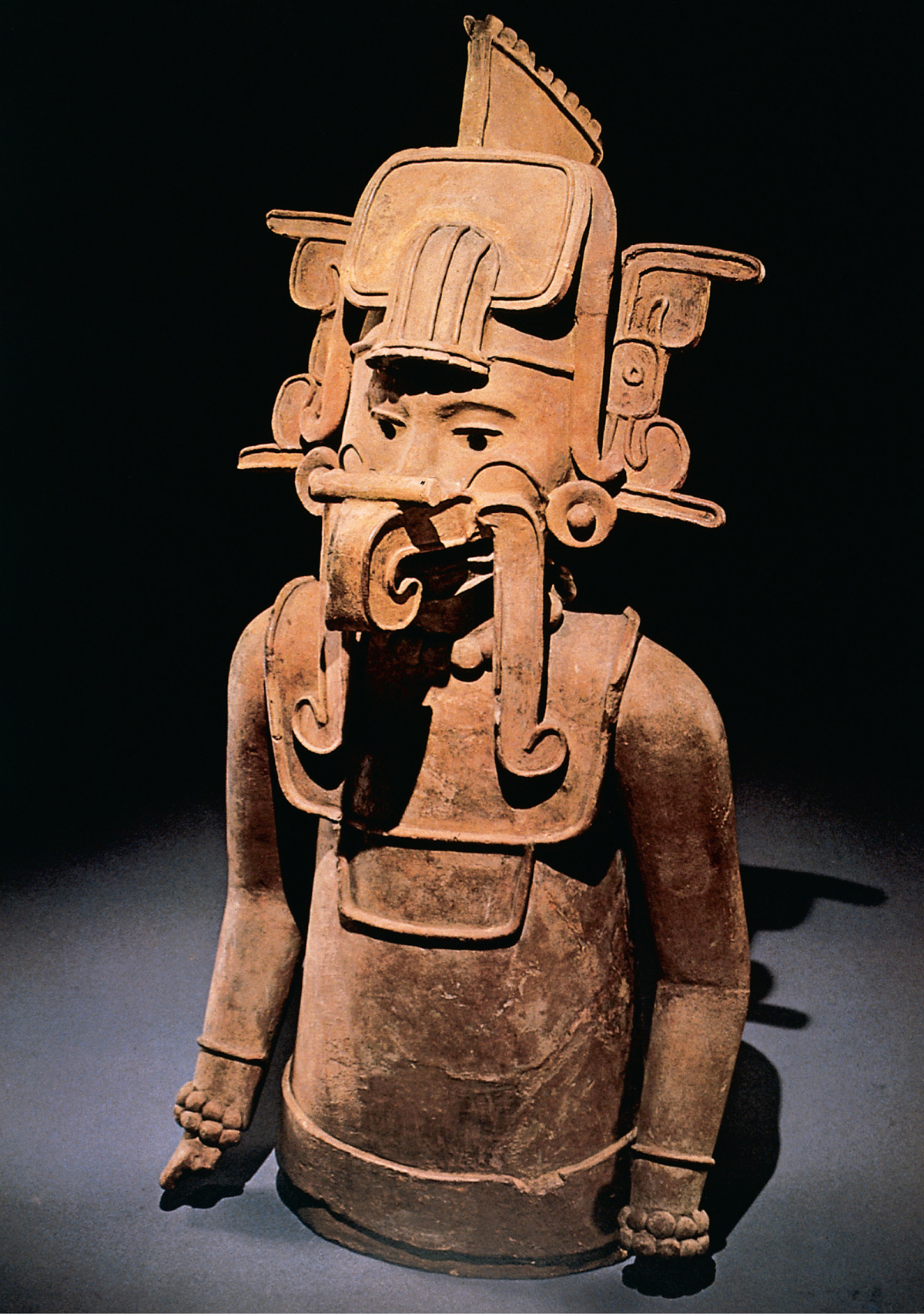 A sculpture of Ehecatl, the Mesoamerican wind god, attributed to Lara. Currently in the collection of the Metropolitan Museum of Art, New York.