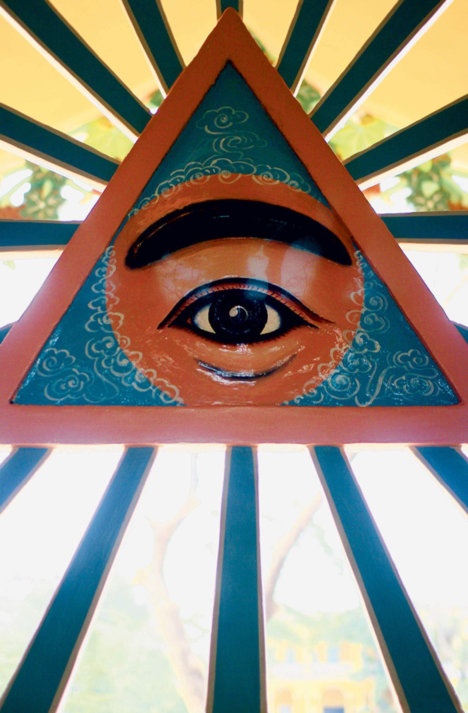 God’s left eye, as depicted at the Cao Dai Holy See at Tay Ninh, Vietnam. Photo Le Thanh Dong.