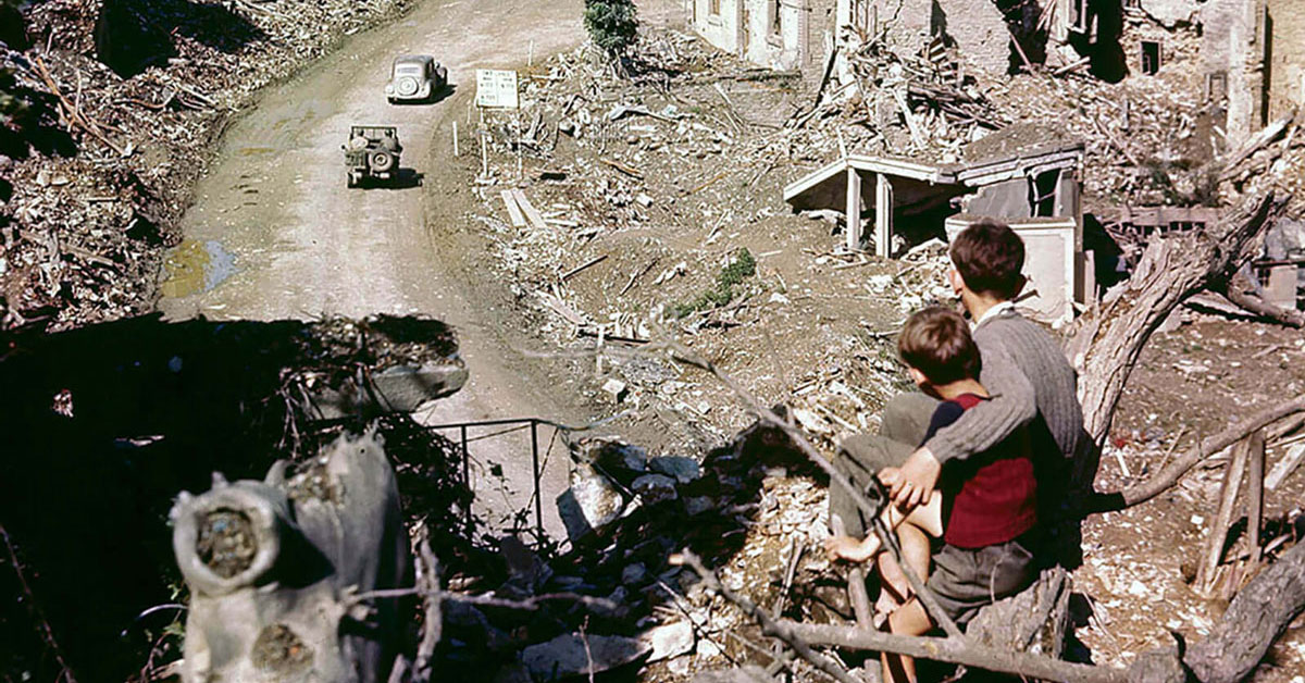 / Sentences / All Kinds of Obscure Tensions