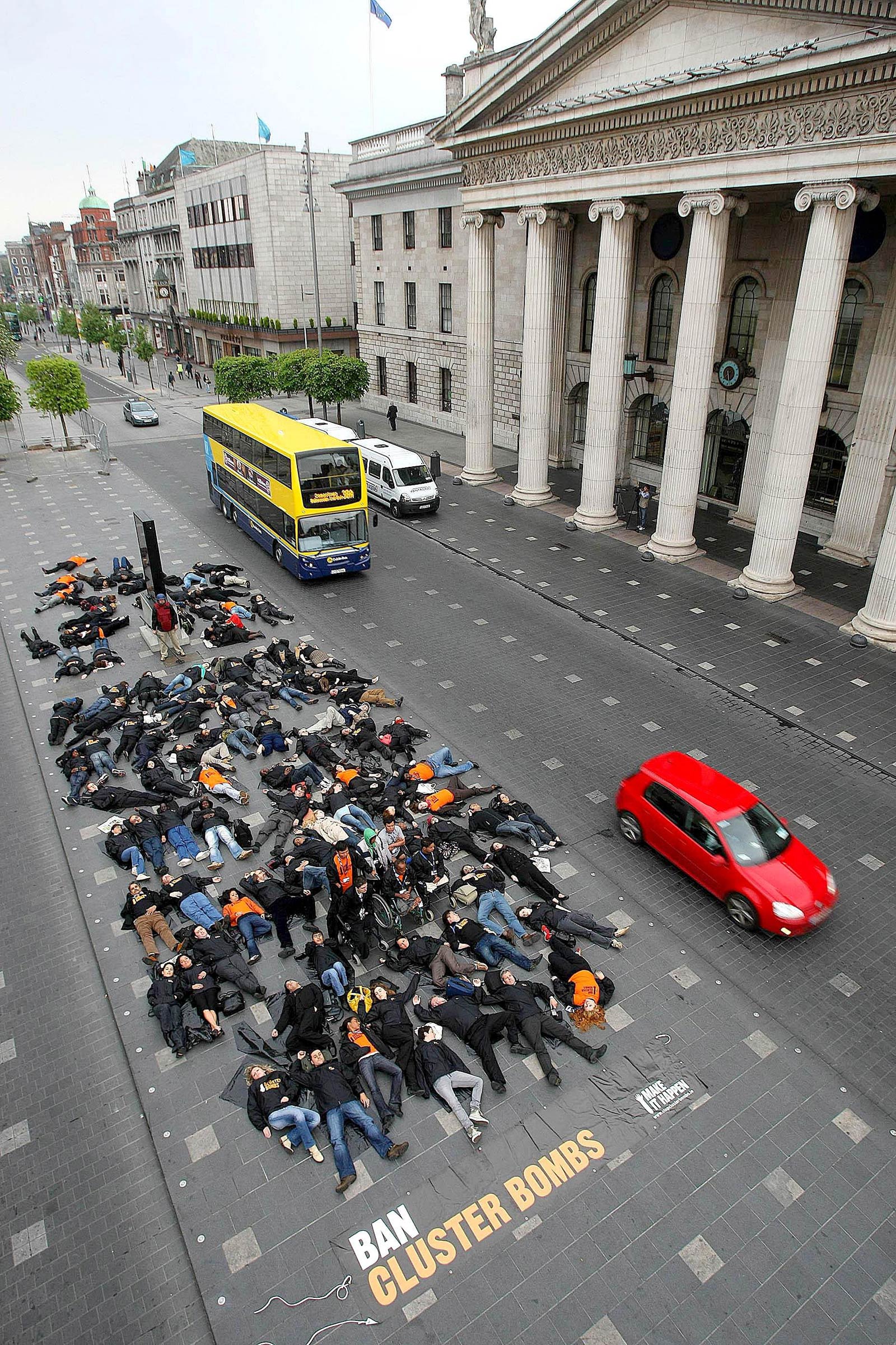 Demonstration against the use of cluster bombs, Dublin, 22 May 2008. Photo Julien Behal.