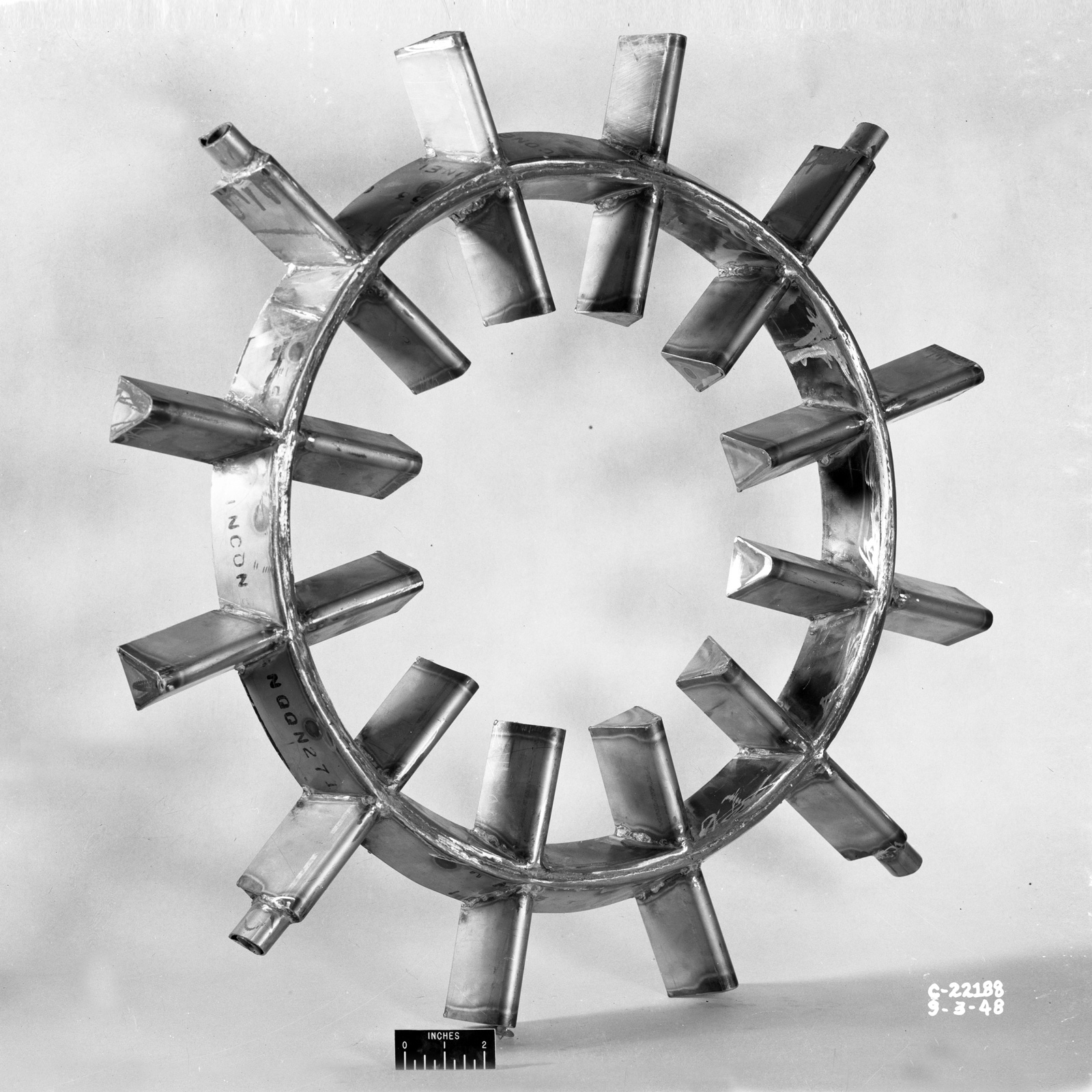 Photograph of flameholder.